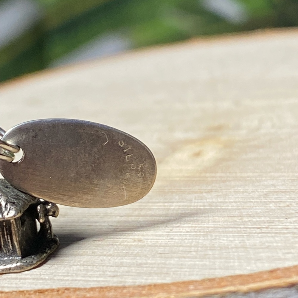 VTG| Sterling Silver Hawaii Charm 🏝🌺 - Picture 4 of 6